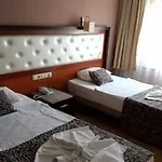 Kleopatra Togan Αλάνια